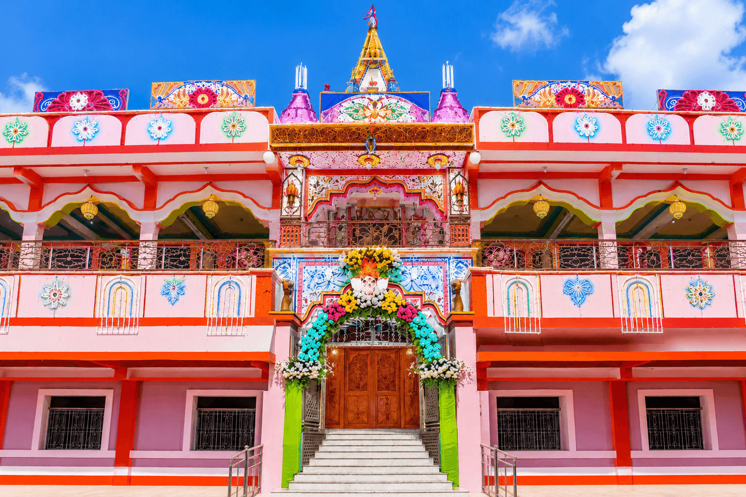 Shri GauriShankar Temple exterior